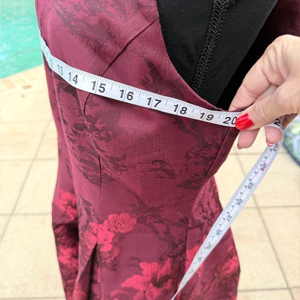 WHBM Burgundy Brocade Floral Fit & Flare Cocktail Dress w Pockets - Picture 10 of 11